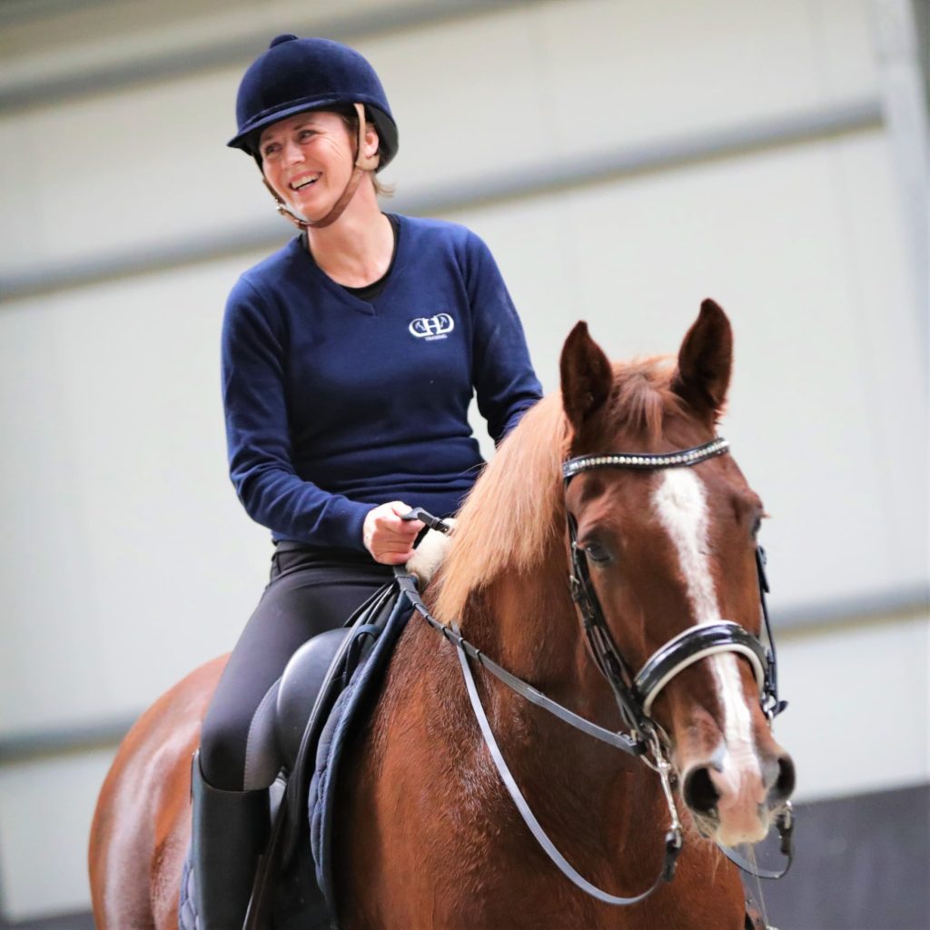 ZNVR-deelnemer Marieke de Haan met haar paard Fred